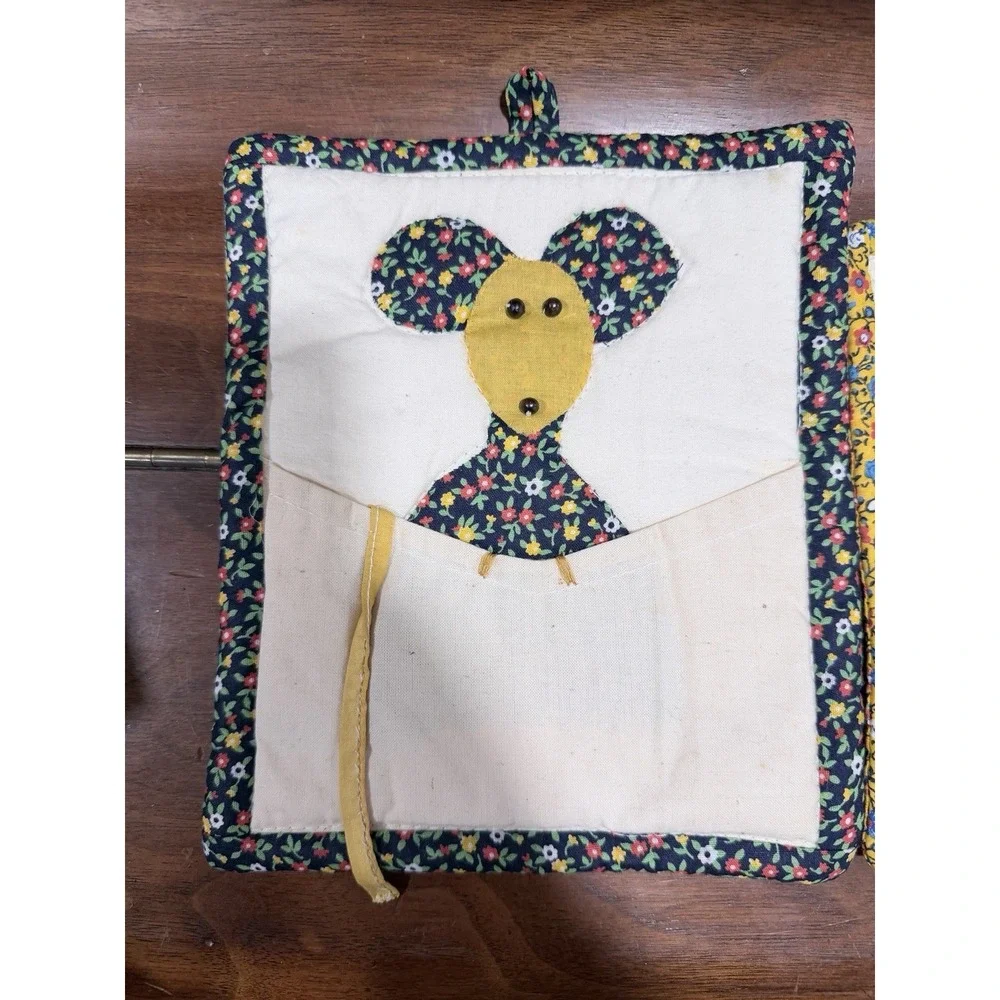 Vintage 3-Quilted Pot Holders